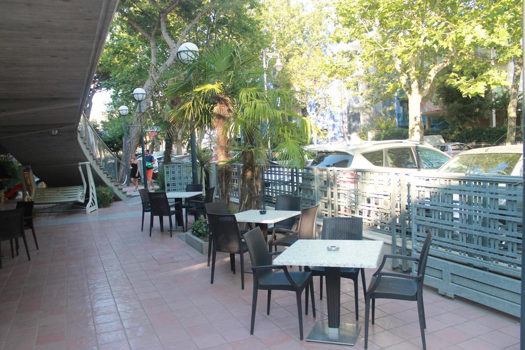 Hotel Sogno Cesenatico Exterior photo